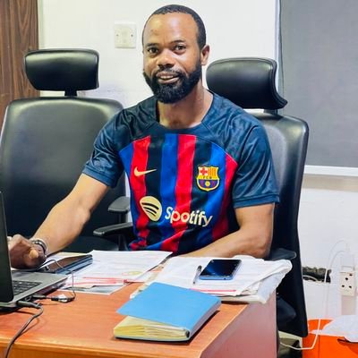 Am into anything INSURANCE (Life, Property,Cars and Investments).also a good football⚽player and fcbarcelona is my team..Am a man of simplicity allthrough..😎👍