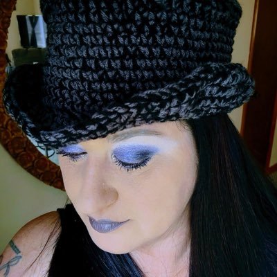 Owner of https://t.co/2LCnV3XS2l I love costumes, tarot, paganism, D&D. Slytherin, Bard, Witch & Rogue. Crystal Hoader, Garden Witch & Crone