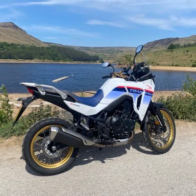 cyclist, walker,boxer 🥊 🥊💥🇬🇧motorcycle enthusiast and football oafc forever 💯 💙🧡 I can have an opinion