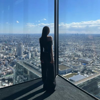 RosieBelle111's profile picture. Wanderlust Seeker | Exploring The World One City At A Time  | Lover Of Sunsets, Beaches, And New Experiences  | Sharing My Journey With Passion