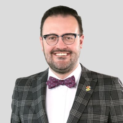 Making my community a better place | Community Volunteer & Board Director | Top 40 Under 40 | Tweets=mine