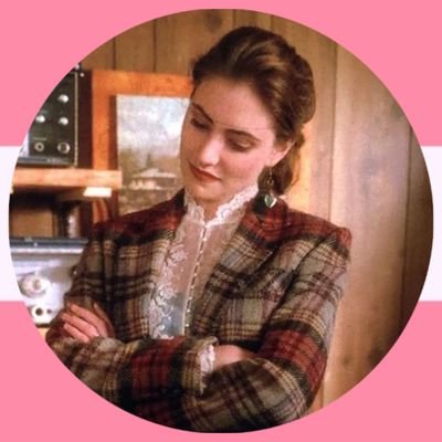 ୭ ˚. 𝘵𝘢𝘭𝘬 𝘵𝘰 𝘮𝘦 𝘪𝘯 𝘴𝘰𝘯𝘨𝘴 𝘢𝘯𝘥 𝘱𝘰𝘦𝘮𝘴𓂃 ࣪⋆
filmtwt : twinpeaks ⋆ x-files ⋆ lotr ⋆ 80's #twitteroweksiążkary 24/104 ౿ ݁ .