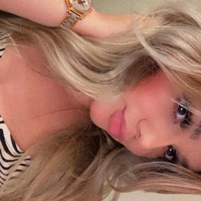 AndreaHern817's profile picture. 