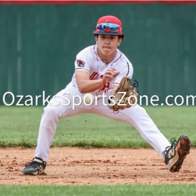 My name is Evan Meadows and I play high school baseball at New Covenant Academy. I also play travel baseball with the Midwest Mavs.