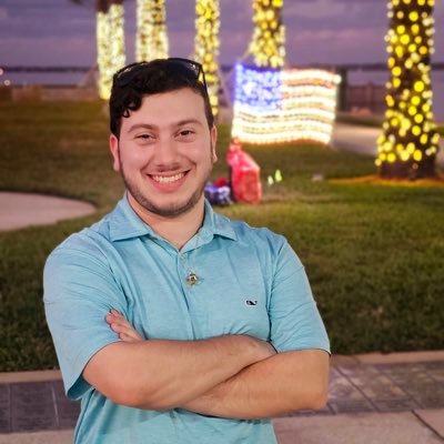 Grateful for family, friends, community, and country 🇺🇸 | Political Director @LogCabinGOP | Previously @ConsumersFirst | @GWUColumbian ’22, @GSPMgwu ’23 |