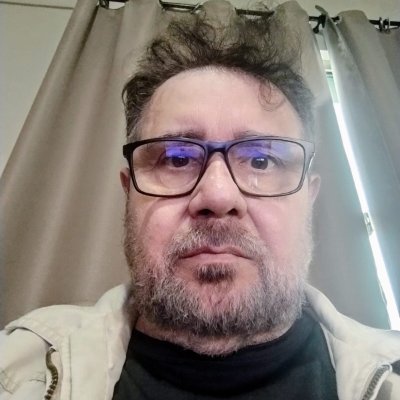 'Já tive mulheres de todas as cores
De várias idades, de muitos amores
Com umas até certo tempo fiquei
Pra outras apenas um pouco me dei...'
