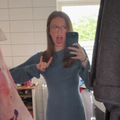 @Emmsancs