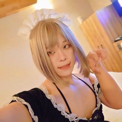 女装なのかよく分からない人 / ケツがデカい人 / Piercing (計13個 耳左1個 右1個 舌1個 鼻1個 乳首左1個 右1個 へそ1個 性器6個) / Tattoo / Discord: Miyako_CD#8525
