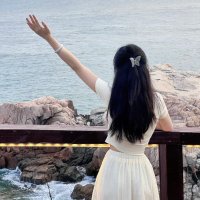 Ellie (@interman8142) 's Twitter Profile