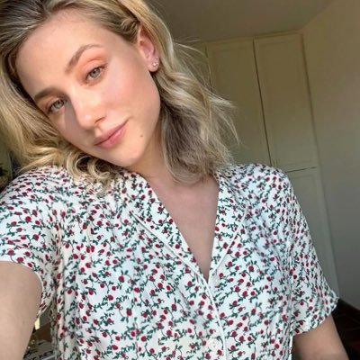 MandieRowe82818's profile picture. freely chat, love myself 😍