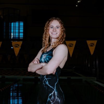 KuehnK28's profile picture. Mizzou swim ‘28