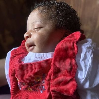 EIguariede's profile picture. No Nigerian is more Nigerian than any other Nigerian.