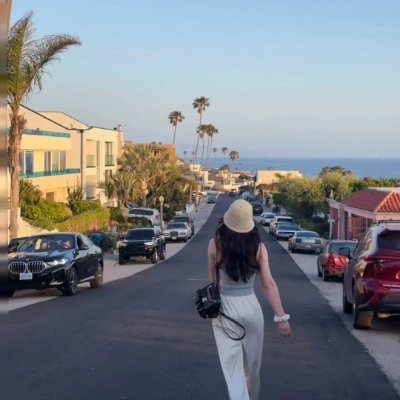 YanePinontoan's profile picture. Passionate traveler  | Fitness junkie  | Bookworm  | Coffee addict | Tech enthusiast 💻 | Music explorer  | Lifelong learner