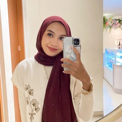 beauty enthusiast ♡ reviewer skincare, makeup, perfume dll • DM/WA for business📩