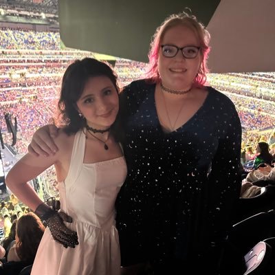 emmaafichter's profile picture. TSU 💜 | cringe dog mom | short ‘n sweet 💋