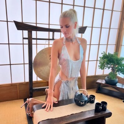 New Instagram : https://t.co/yDkBK7Rmcm. Meine Webseite: https://t.co/F1lbA1HSHx Amateur bei mydirtyhobby