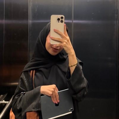 LM22ll's profile picture. 🧠| | 🏋🏻‍♀️ | | 🎨| |