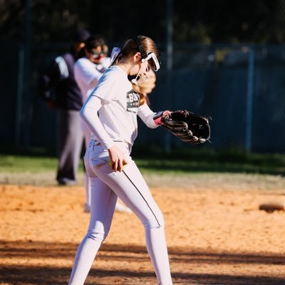 Texas Bombers STX 2011 • 2029 • East Central High School • RHP\UTL • R/R • #9 • Email:
averymwest2011@gmail.com