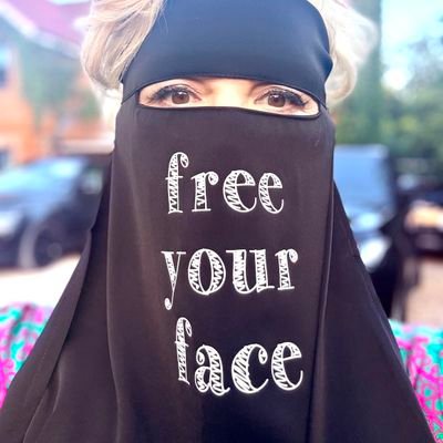 oiiixoii's profile picture. 