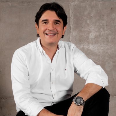 Ing. civil Esp. en finanzas y alta gerencia, Enamorado de Bucaramanga. Grupo KOI