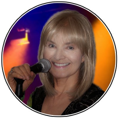 I create stories and visual art - hop aboard and join my eclectic journey! NFTs available at SolSea: https://t.co/kriw8m6DZ5