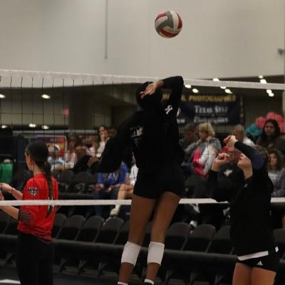 MiniayaWhite14's profile picture. Class of 2028 | 5'9 | Middle Blocker | Dallas Skyline Juniors 15 black