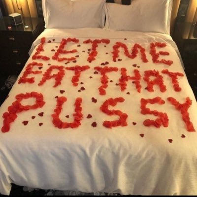 French bisex man | 27 yo| Pussy licker and big cock lover | porn dealer | #BWC