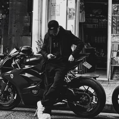 Made of patience and quiet scars.
Still soft. Still real.
Just no longer available for fake love or empty vibes..🖤🖤