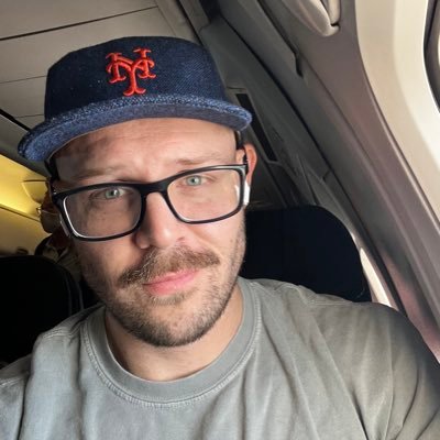 Advertising professional, former NCAA lineman, gamer, @halo fan, miniature painter, MTG player, card collector, DIE HARD Mets fan, Coheed & Cambria 🤘