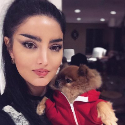 A girl from France, came to the United States in 2018, works in Las Vegas, is a senior architectural designer, likes yoga, food from all over the world, traveli