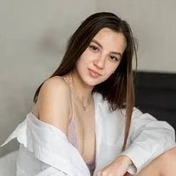 anya112077 Profile Picture