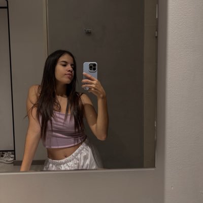 soy_vall's profile picture. si no sana hoy, sanará mañana🫴🏻✨