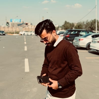 وَتَحْسَبُ أنَّكَ جُرْمٌ صَغِيرٌ وفيك إنطَوَى العالمُ الأكبرَ