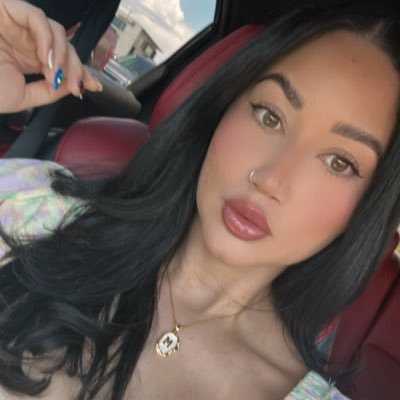 QueenMaried's profile picture. ask yourself why are you on my page?