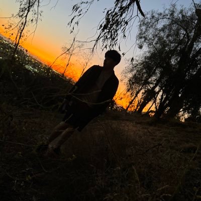 ⭐️ 18 años 😈 un chico mas con la única diferencia que me grabo mientras hago pendejadas 😂 🔥 venta contenido 🤞🏻💵