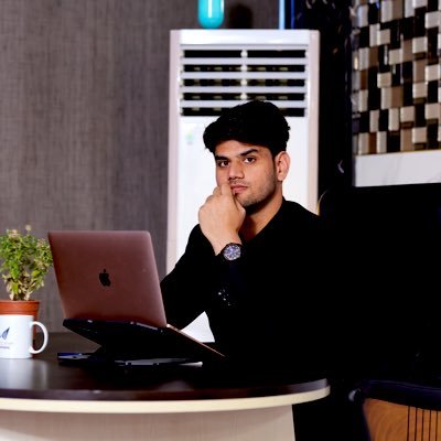24 | Founder & CTO | https://t.co/NauI9DsSPF | Engineer
