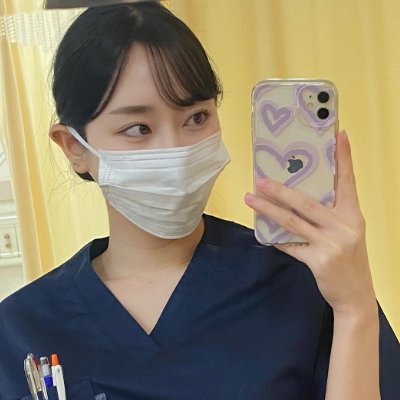 元P ○ rnhub出てた人。
今年の4月から看護師として働くことを決意→ストレス発散にX始動()
本垢はフォロー欄のmi0_0u