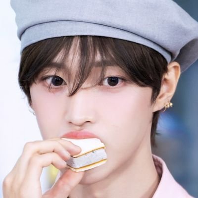 chohuihui's profile picture. Just about my fav 💙💙 The Last Man Standing 🖐️ NCT 💚 we RIIZE ☝️🎸 my love meow meow WEN JUNHUI 😸