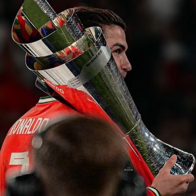 chrlsvrghs's profile picture. 