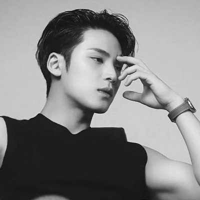 criawnt's profile picture. Raised with Talents and wrapped with his perfect visual. Made in 1997