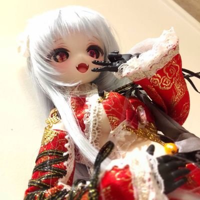 您好,我是依妲庫婭
主要語言為:中文
能夠透過翻譯閱讀部分的英文與日文
我來自台灣
主要的更新內容為Dollfie Dream的DD與MDD
我會把喜歡的內容點下愛心。
Nice to meet YOU!
よろしくお願いいたします。🩵