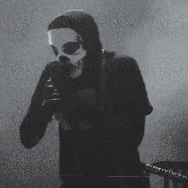 Confa9595's profile picture. |-/ stay quiet. . . ѱ