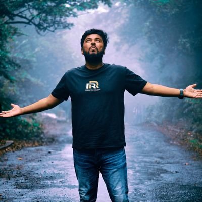 ameer_rifkan's profile picture. I am a passionate designer, social media manager, and web designer. On this platform, I share my expertise and creativity in the design industry.