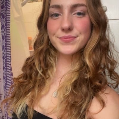 godessbee4ever's profile picture. Financial/doninatrix/self centered spoiled princess mean bratty expensive Verification video pinned on tweet 50$ initial tribute for my attention 😈🫵