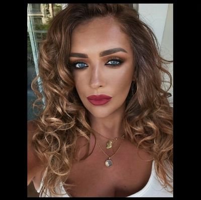 Kilkenny based bridal Make Up Artist. Also available in surrounding counties for bridal and hen parties. #makeupkilkenny