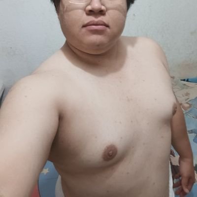 Chico interesado en conocer chicas y platicar o tal vez algo más 🔥