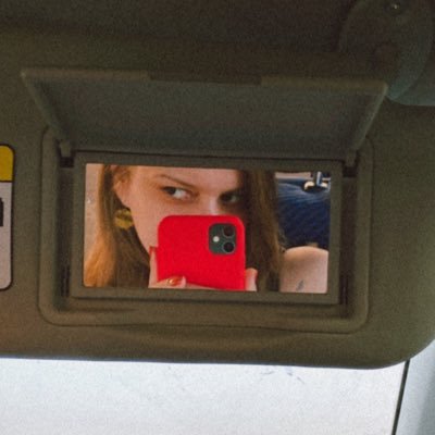 HaticeAkpinar's profile picture. kafam dağınık dinleyemedim hiç