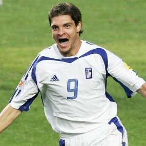 | 29 | hoher Norden 📍| #S04 | Gründer von @Fussballeck ⚽️ | Griechische Wurzeln 🇬🇷 | @FreddyFredwurd 💭 | #WWE |