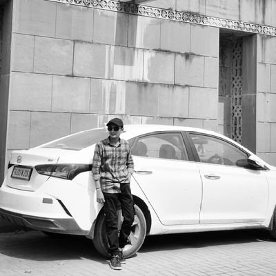 bmeet8076's profile picture. Instagram:- @_meet._07
Professional Photographer 📸
Professional Editor