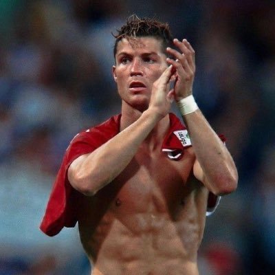 b__rm3's profile picture. سلوى الإنسان أنه مأجور وعزاؤه أنها دُنيا